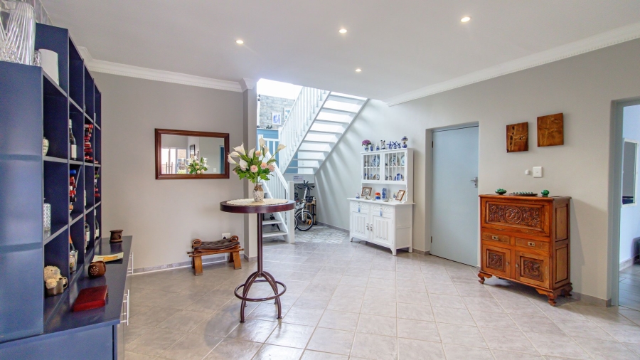 4 Bedroom Property for Sale in Yzerfontein Western Cape